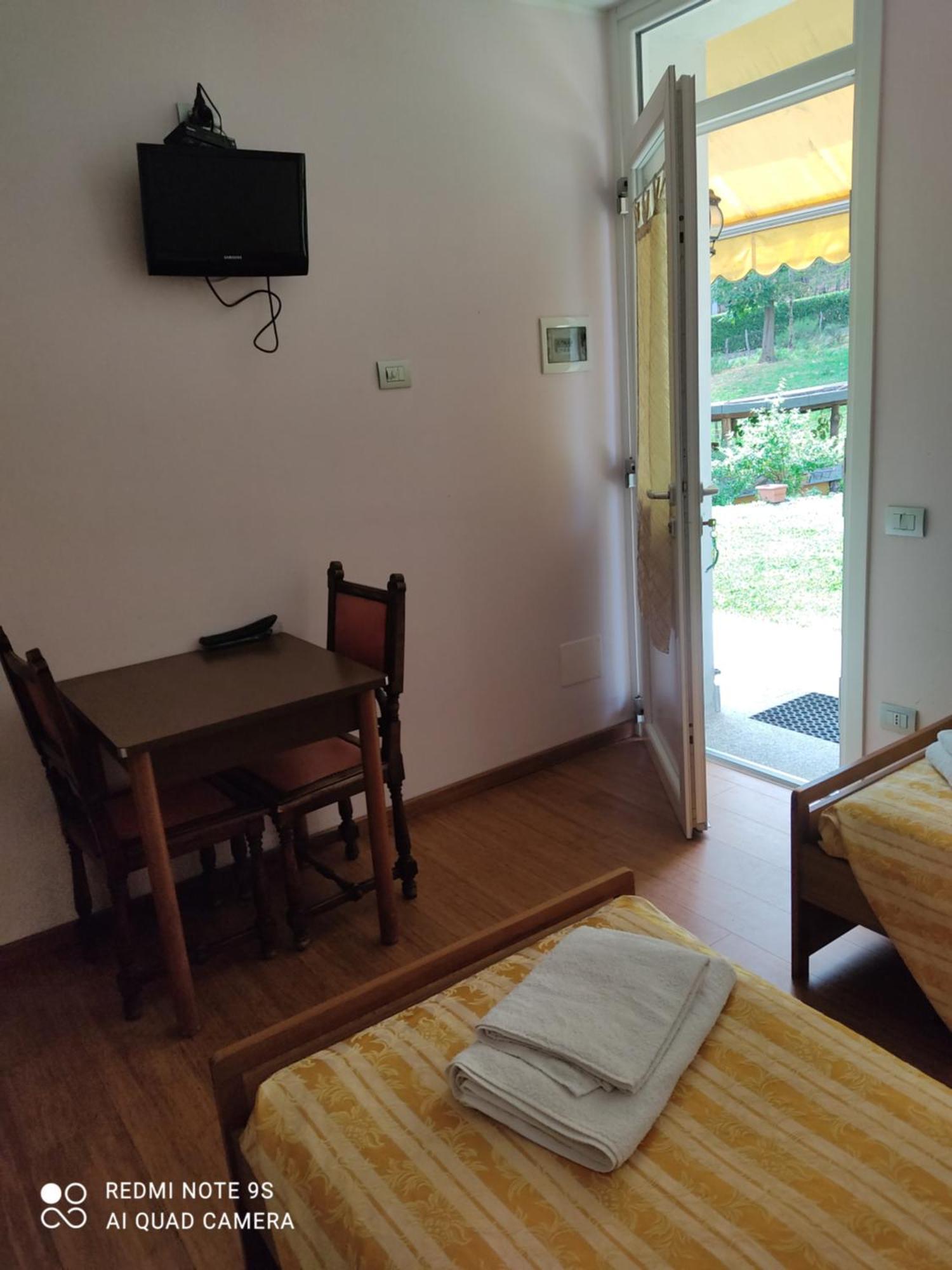 Agriturismo Villa Brugolta Lavena Ponte Tresa Room photo